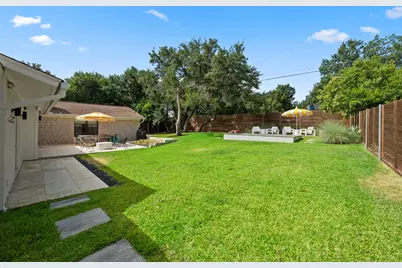 6206 Highland Hills Drive, Austin, TX 78731 - Photo 32