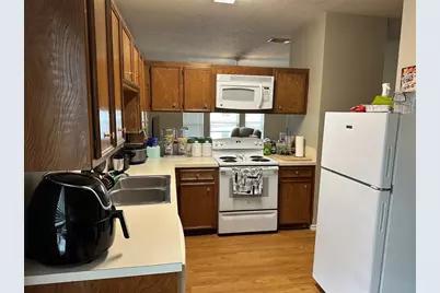 2414 Longview Street #301, Austin, TX 78705 - Photo 8