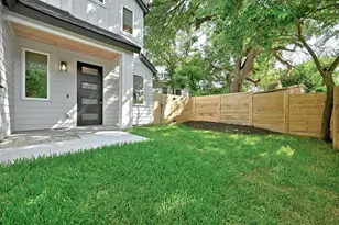 2405 E 11th St, Austin, TX 78702 - Photo 6