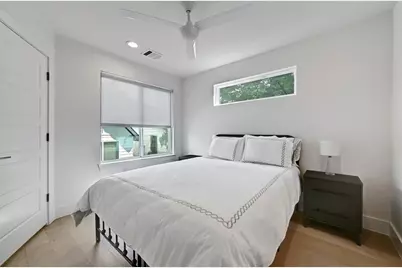 2405 E 11th Street #2, Austin, TX 78702 - Photo 16