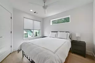 2405 E 11th St, Austin, TX 78702 - Photo 16