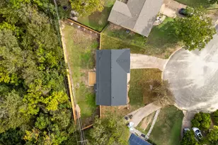 3506 Colmenero Cir, Austin, TX 78741 - Photo 34