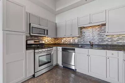 800 W 5th Street #702, Austin, TX 78703 - Photo 4