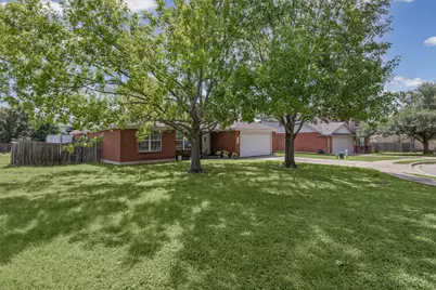 1313 Laurelleaf Drive, Pflugerville, TX 78660 - Photo 2