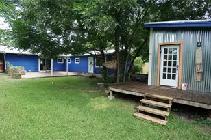 1808 Wildrose Dr, Austin, TX 78721 - Photo 22