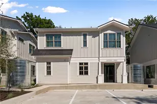 408 W 38 1/2 St, Austin, TX 78705 - Photo 8