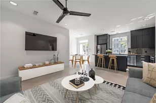 408 W 38 1/2 St, Austin, TX 78705 - Photo 1