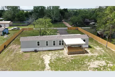 335 County Road 352, Gause, TX 77857 - Photo 4