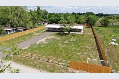 335 County Road 352, Gause, TX 77857 - Photo 6