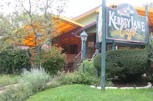 1914 W 38th St, Austin, TX 78731 - Photo 4