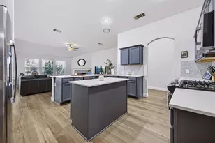 400 Ranier Ln, Round Rock, TX 78665 - Photo 12