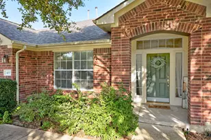 400 Ranier Ln, Round Rock, TX 78665 - Photo 2