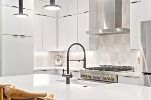 2104 E 2nd St, Austin, TX 78702 - Photo 12