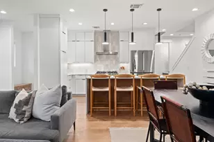 2104 E 2nd St, Austin, TX 78702 - Photo 2