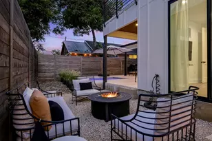 2104 E 2nd St, Austin, TX 78702 - Photo 30