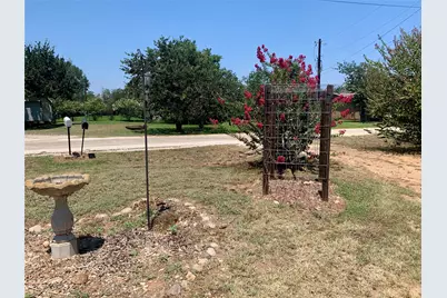 105 Tom Tom, Smithville, TX 78957 - Photo 12
