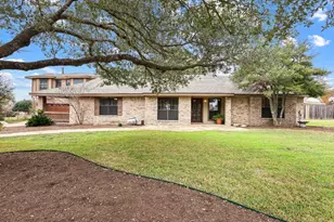 1346 Amistad Dr, Round Rock, TX 78664 - Photo 2