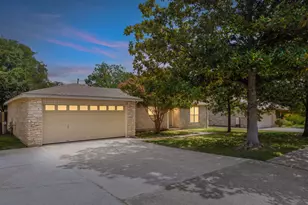6006 Morning Dew Dr, Austin, TX 78749 - Photo 2