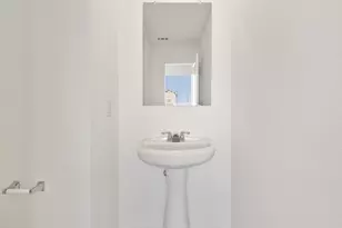 539 Commander Abbott Dr, Jarrell, TX 76537 - Photo 16