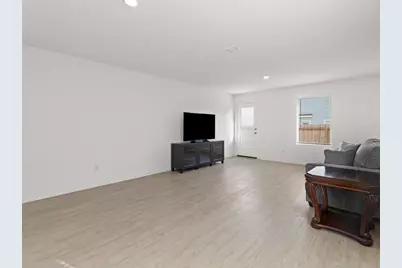 539 Commander Abbott Drive, Jarrell, TX 76537 - Photo 12