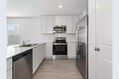 539 Commander Abbott Drive, Jarrell, TX 76537 - Photo 4