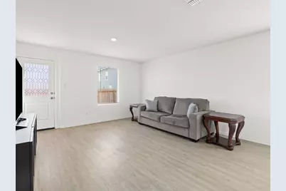 539 Commander Abbott Drive, Jarrell, TX 76537 - Photo 16