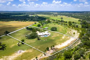 871 Chimney Valley Rd, Blanco, TX 78606 - Photo 4