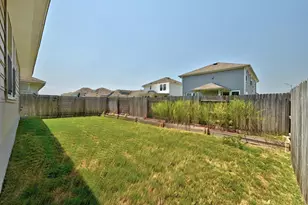 308 Black Opal Dr, Jarrell, TX 76537 - Photo 26