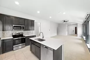 308 Black Opal Dr, Jarrell, TX 76537 - Photo 12