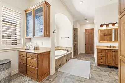 5 Water Front Avenue, Lakeway, TX 78734 - Photo 24