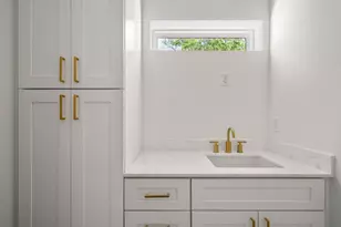 2609 Davis Ln, Austin, TX 78745 - Photo 18