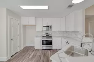 277 Paddington Dr, Kyle, TX 78640 - Photo 10