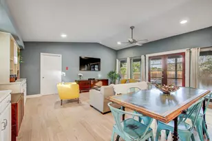 2104 W 10th St, Austin, TX 78703 - Photo 12