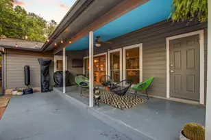 2104 W 10th St, Austin, TX 78703 - Photo 4