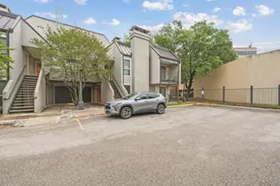 935 La Posada Dr, Austin, TX 78752 - Photo 4