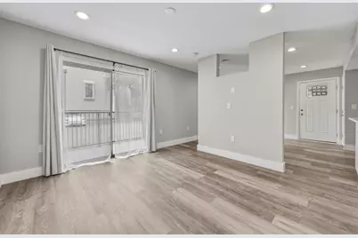 935 La Posada Drive #144, Austin, TX 78752 - Photo 16