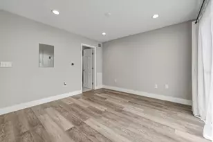 935 La Posada Dr, Austin, TX 78752 - Photo 14