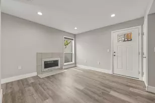 935 La Posada Dr, Austin, TX 78752 - Photo 8