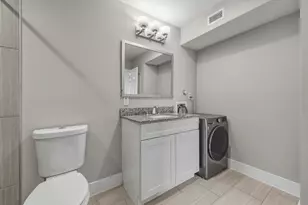 935 La Posada Dr, Austin, TX 78752 - Photo 18