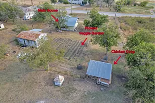 1607 E 4th St, Taylor, TX 76574 - Photo 30