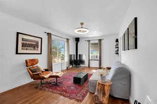 1607 E 4th St, Taylor, TX 76574 - Photo 2