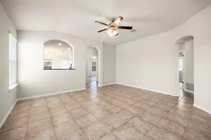 101 Plata Ln, Jarrell, TX 76537 - Photo 2