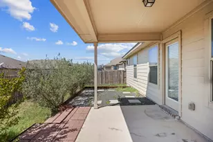 101 Plata Ln, Jarrell, TX 76537 - Photo 26