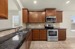 101 Plata Ln, Jarrell, TX 76537 - Photo 16