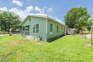 7 River St, Prairie Lea, TX 78661 - Photo 2