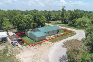 7 River St, Prairie Lea, TX 78661 - Photo 4