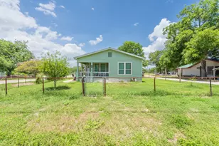 7 River St, Prairie Lea, TX 78661 - Photo 30