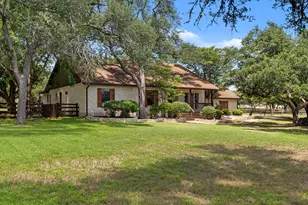 502 S Lariat Cir, Dripping Springs, TX 78620 - Photo 2