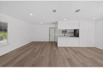2703 Princeton Drive, Austin, TX 78741 - Photo 10