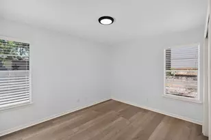 2703 Princeton Dr, Austin, TX 78741 - Photo 20
